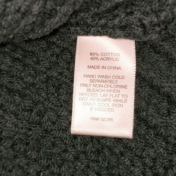 ⭐FREE⭐EXPRESS Knit Turtleneck Sweater - Picture 5 of 9